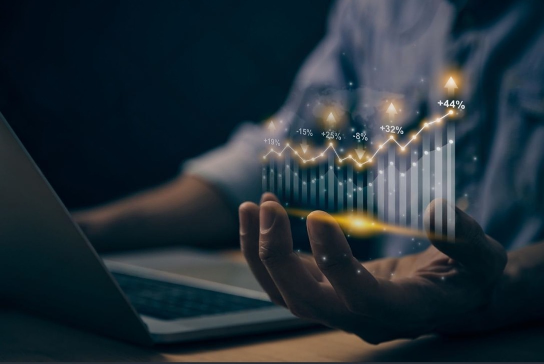 Global trade finance solutions for SMEs with digital data icons over a futuristic city skyline for business growth.